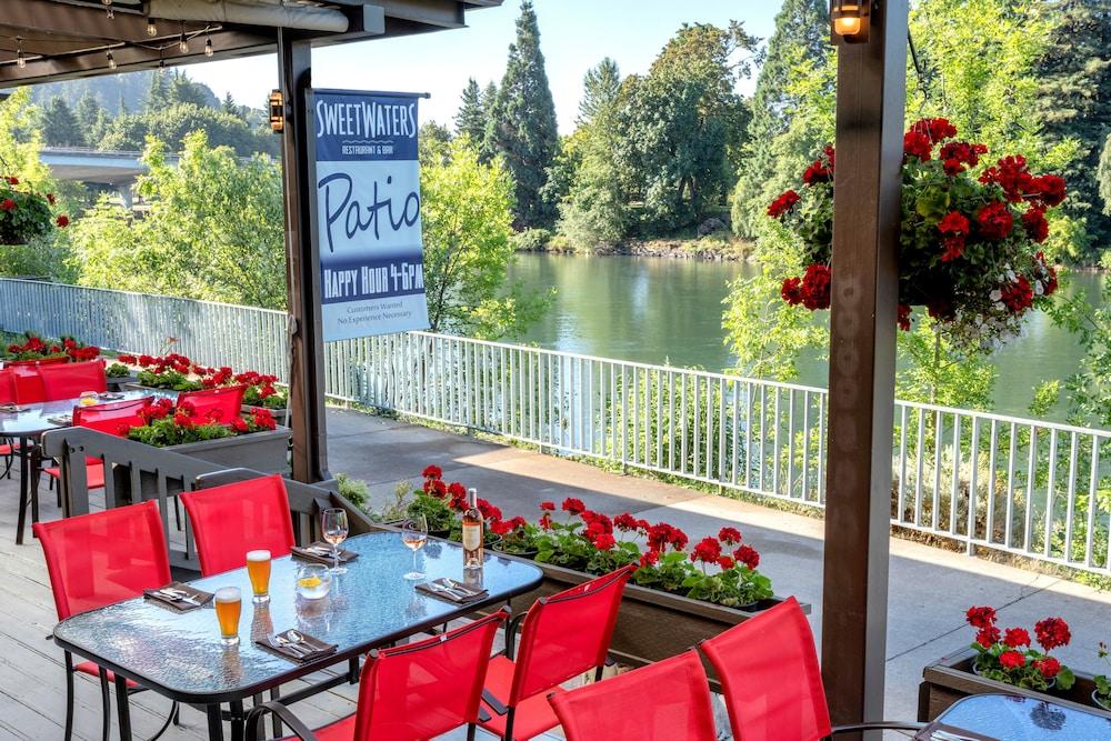Valley River Inn Eugene Exterior foto