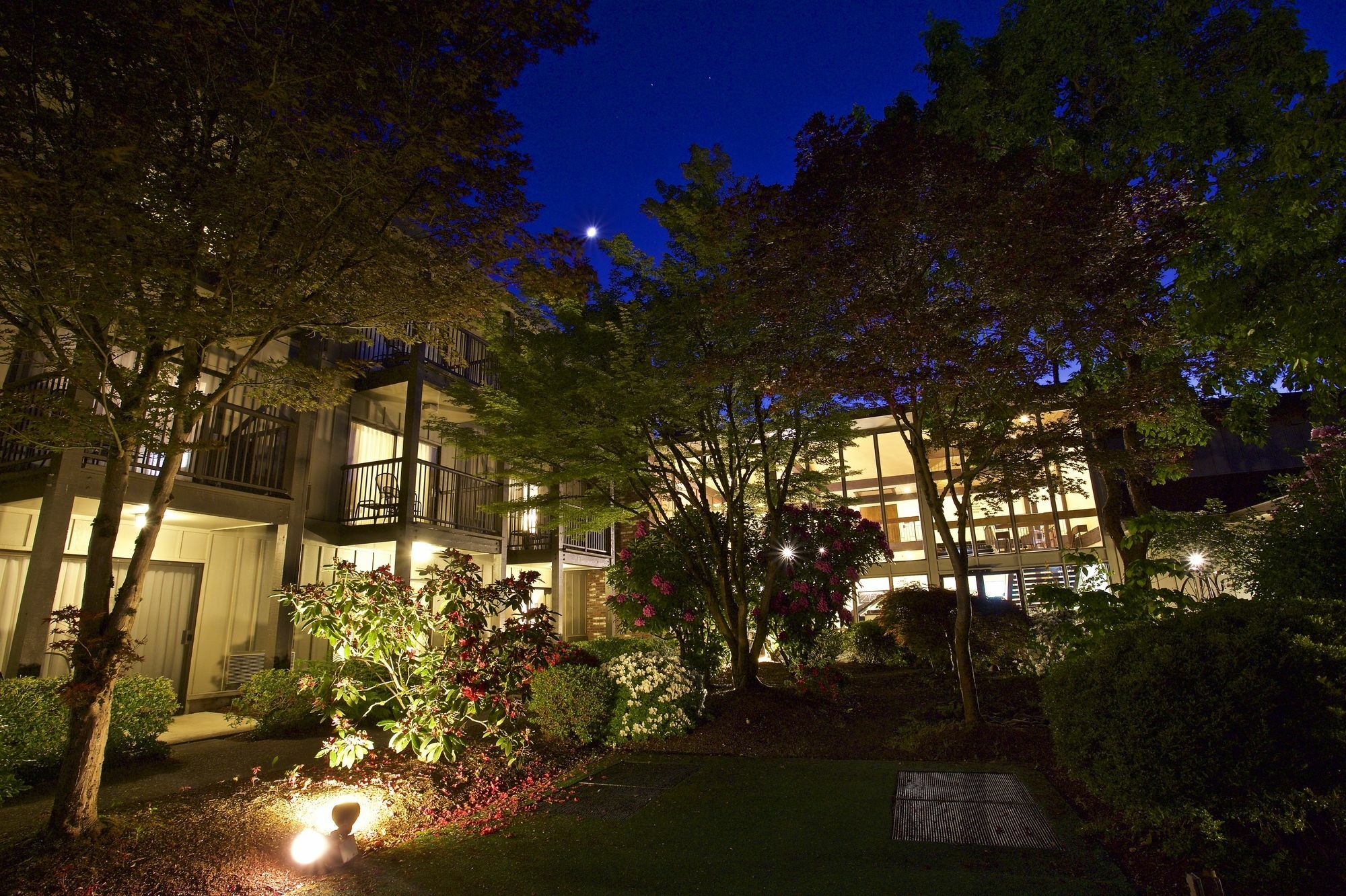 Valley River Inn Eugene Exterior foto